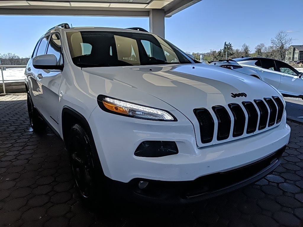 Used 2015 Jeep Cherokee Latitude w/ Cold Weather Group image 4