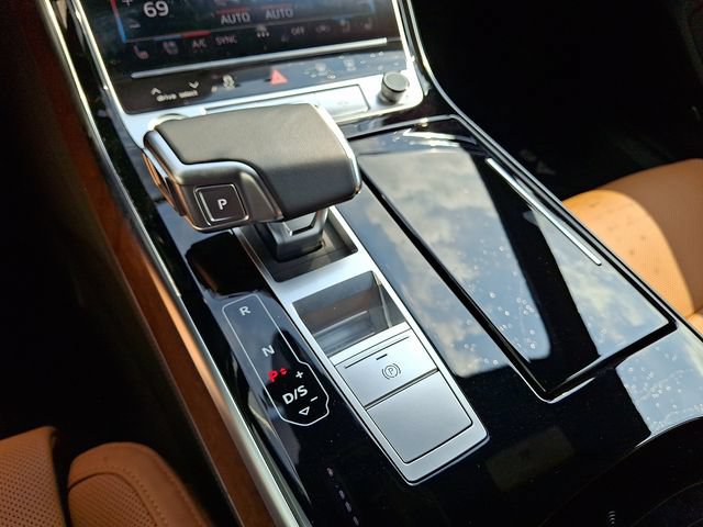 Certified 2025 Audi A8 L 3.0T w/ Executive Package AWD/4WD image 14