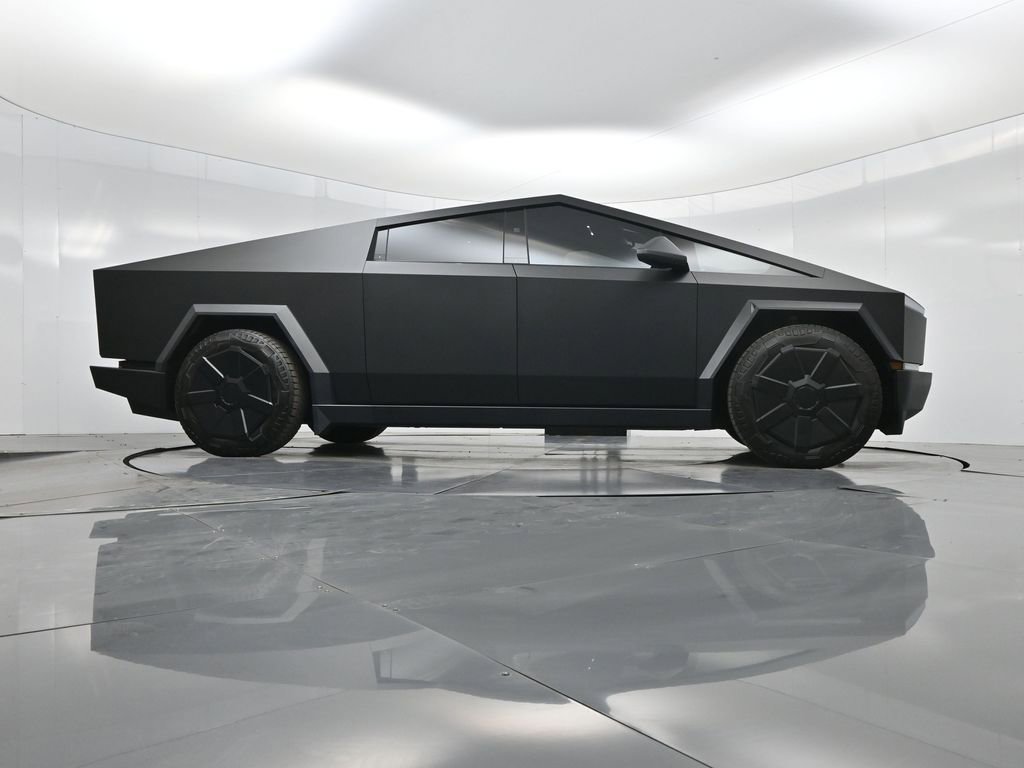 Used 2024 Tesla Cybertruck AWD Crew Cab image 43