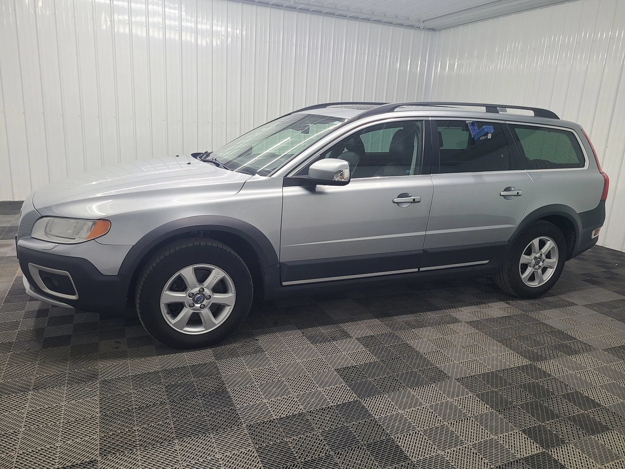Used 2013 Volvo XC70 3.2 AWD/4WD image 8