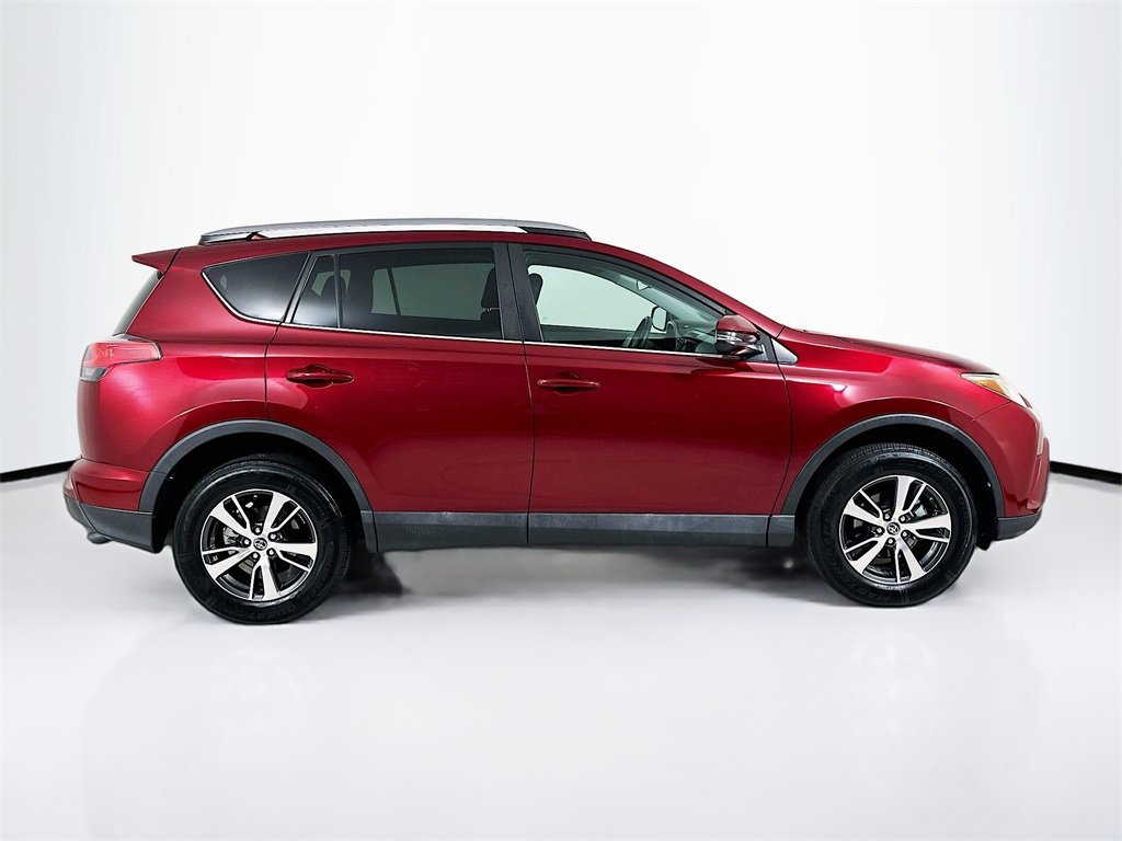 Used 2018 Toyota RAV4 XLE image 7