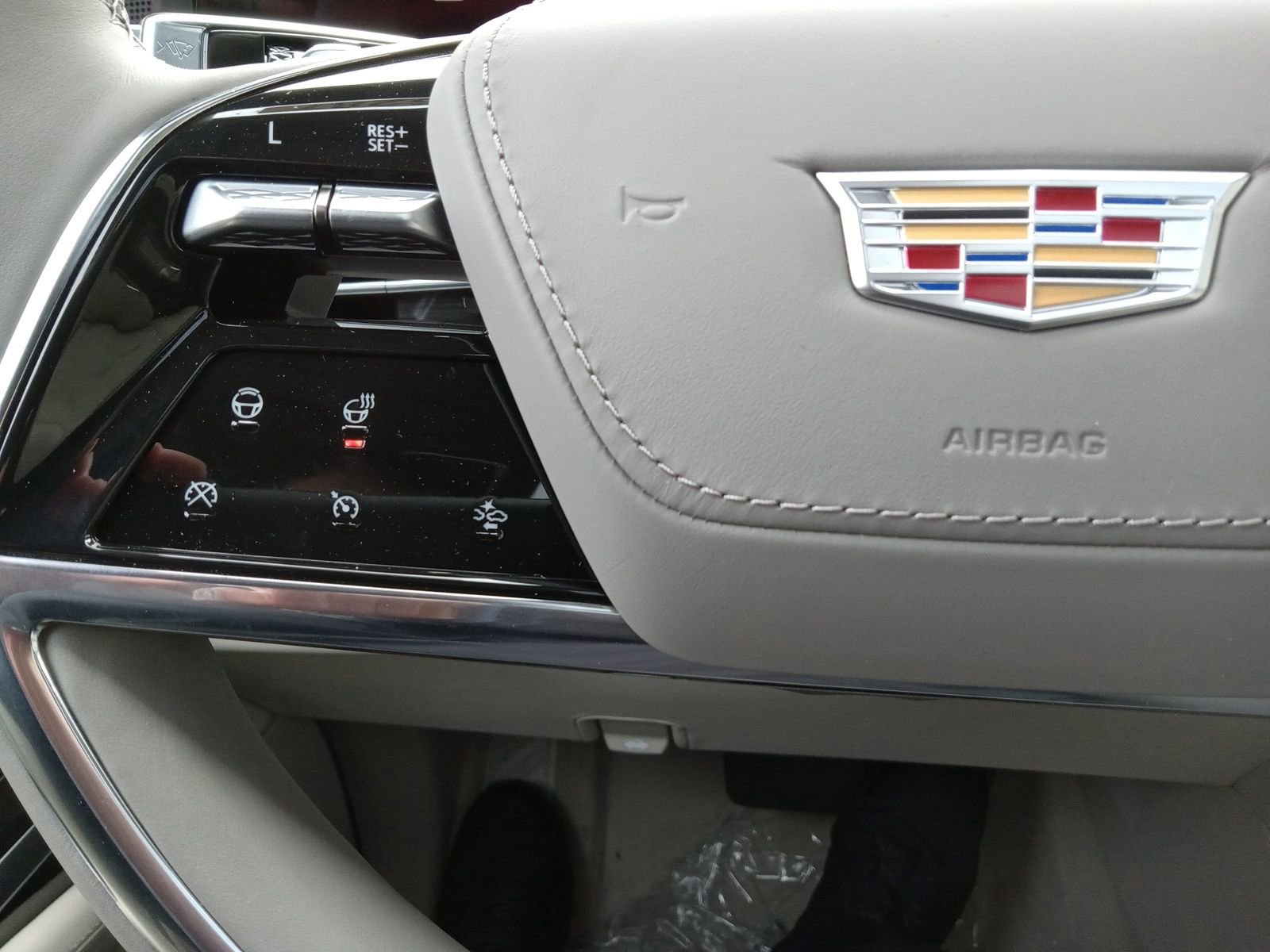 New 2026 Cadillac Escalade ESV Platinum Sport image 22