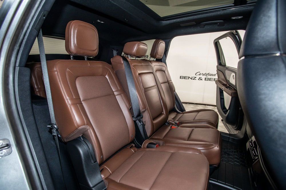 Used 2025 Lincoln Aviator Reserve w/ Equipment Group 201A image 18
