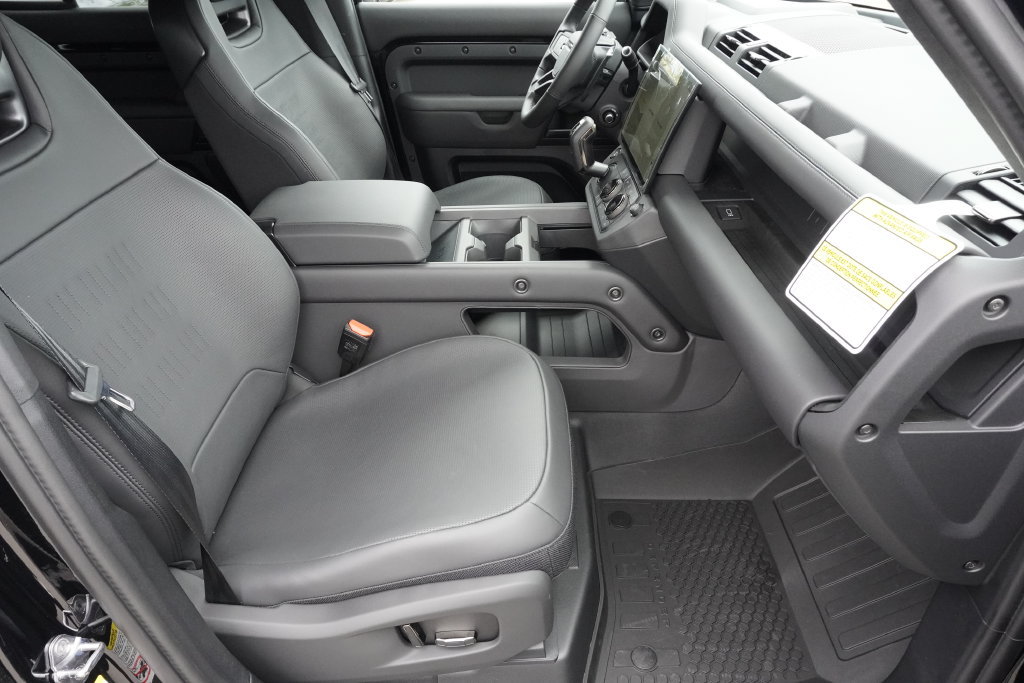New 2026 Land Rover Defender 110 OCTA AWD/4WD image 23
