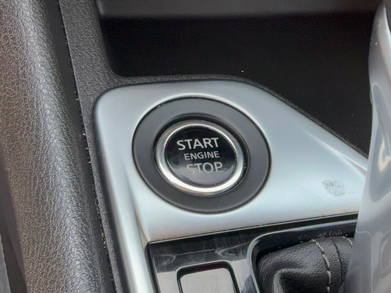 Used 2025 Nissan Sentra SV FWD image 20