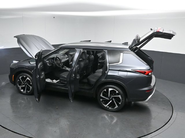 Used 2025 Mitsubishi Outlander SE AWD/4WD image 56