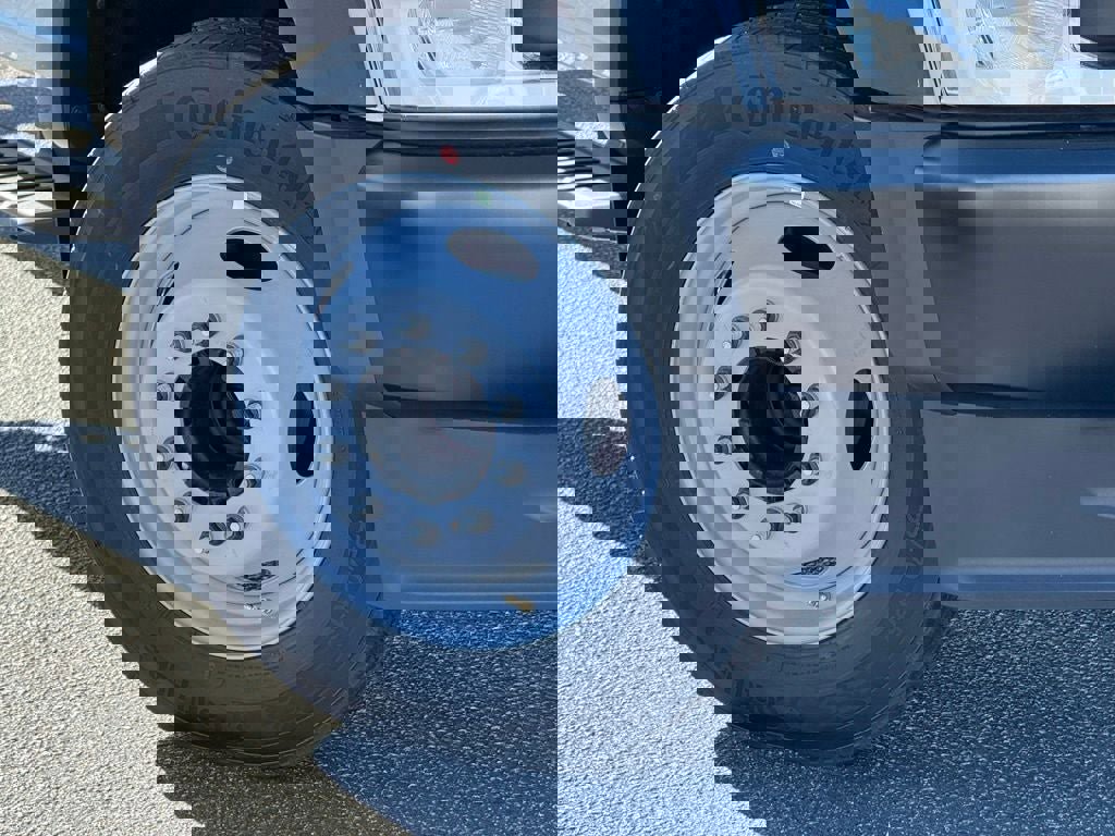 New 2026 Ford F550 2WD Regular Cab Super Duty image 9