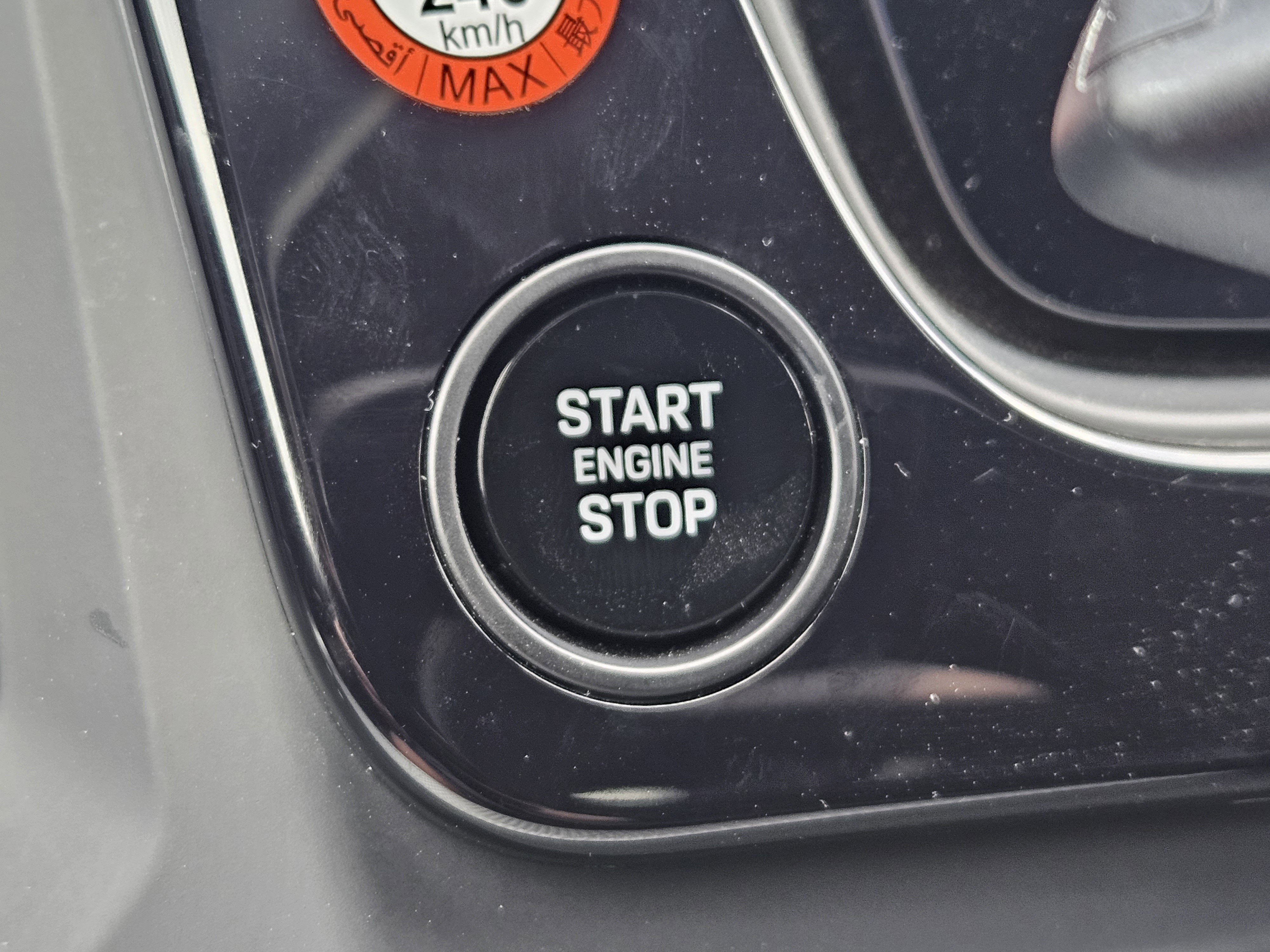 Certified 2025 Porsche Cayenne Coupe image 21