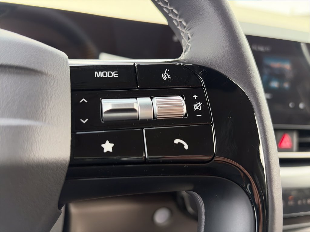 New 2027 Kia Carnival FWD image 12