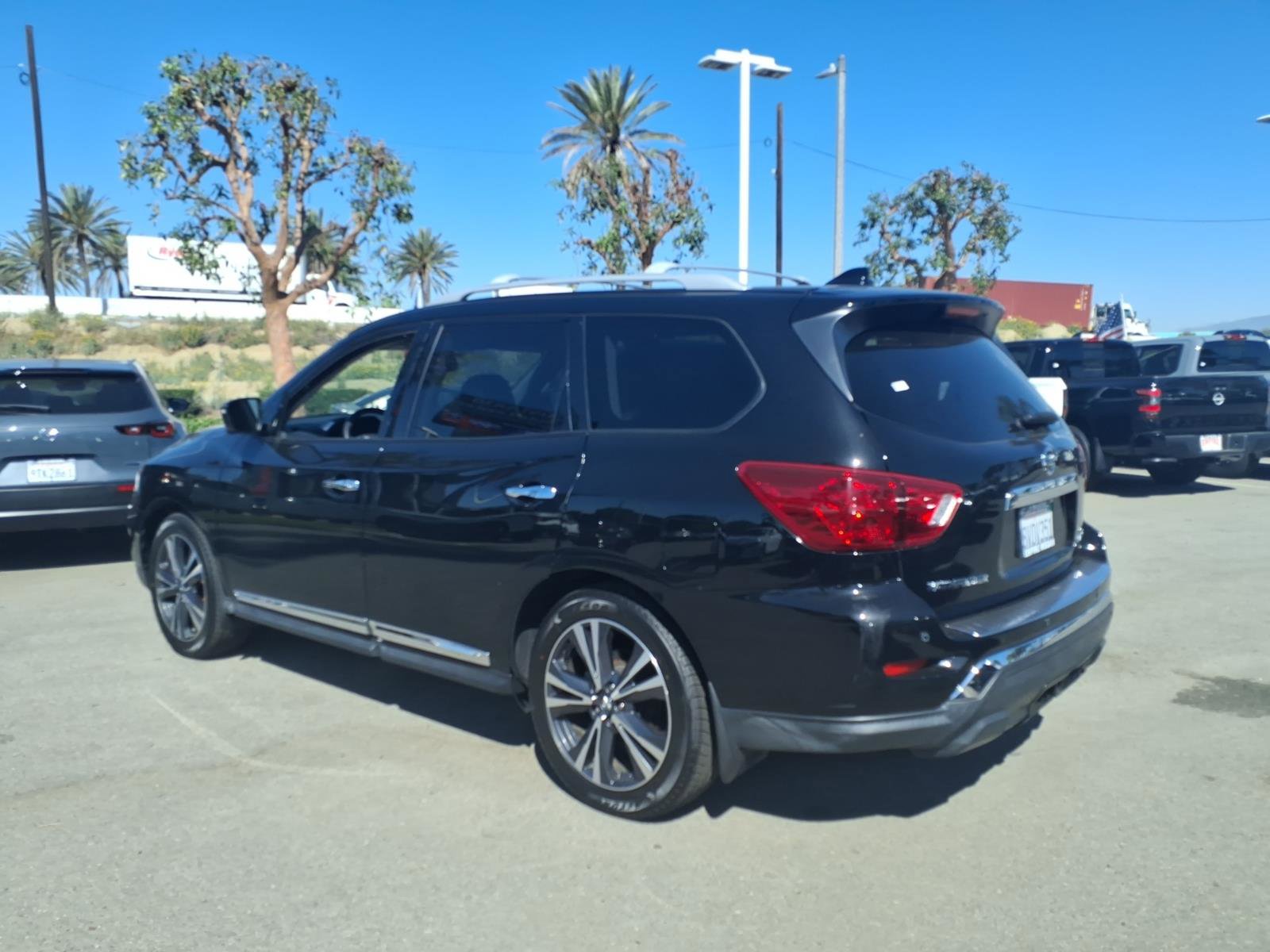 Certified 2020 Nissan Pathfinder Platinum FWD image 7