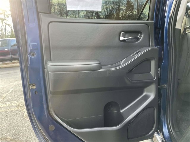 Used 2022 Nissan Frontier SV image 15