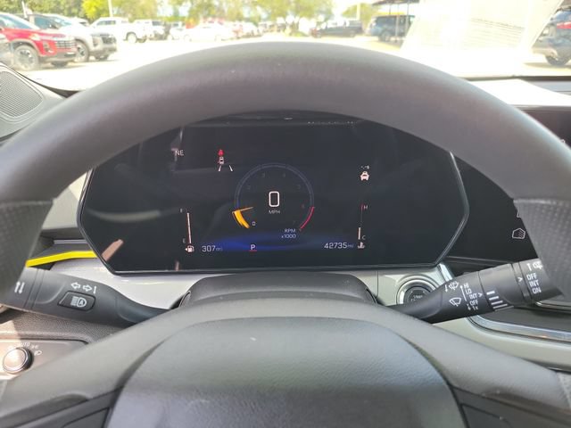 Used 2025 Chevrolet Trax LT FWD image 20