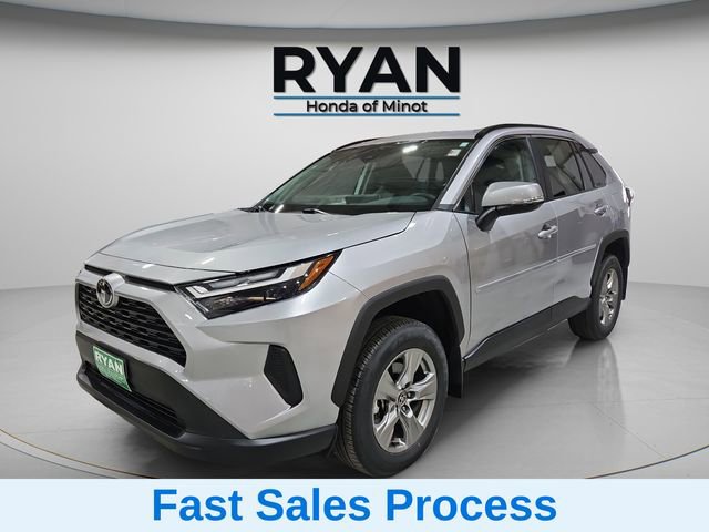 Used 2024 Toyota RAV4 XLE w/ Convenience Package image 7