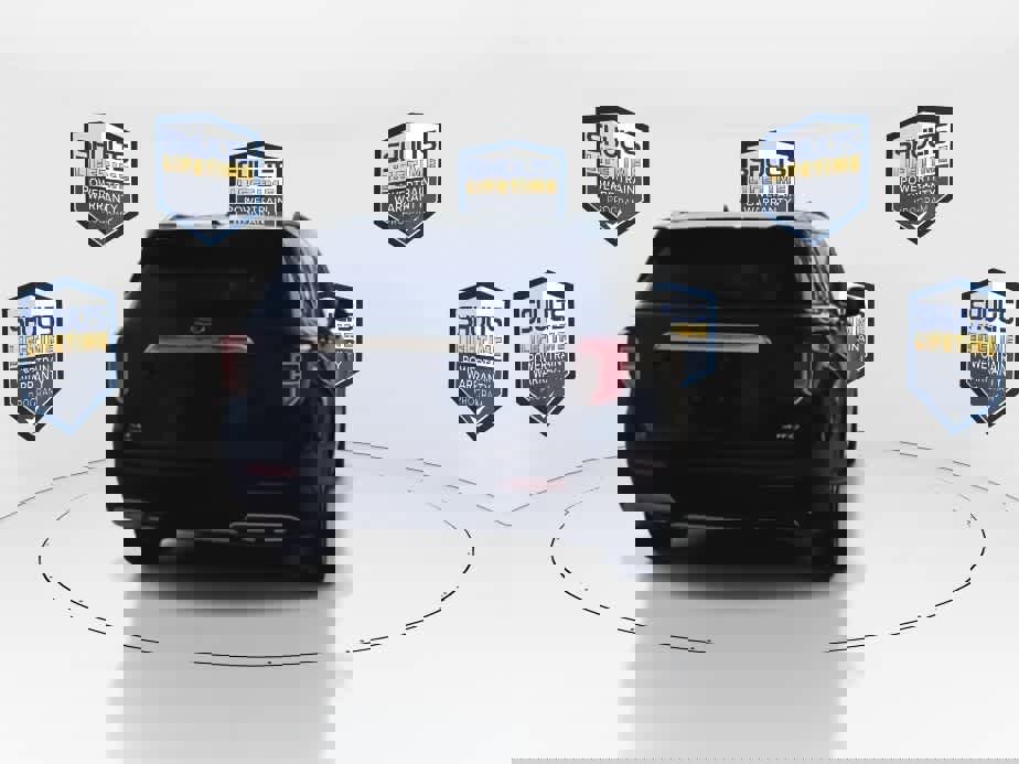 Used 2023 Ford Explorer XLT w/ Equipment Group 202A image 7