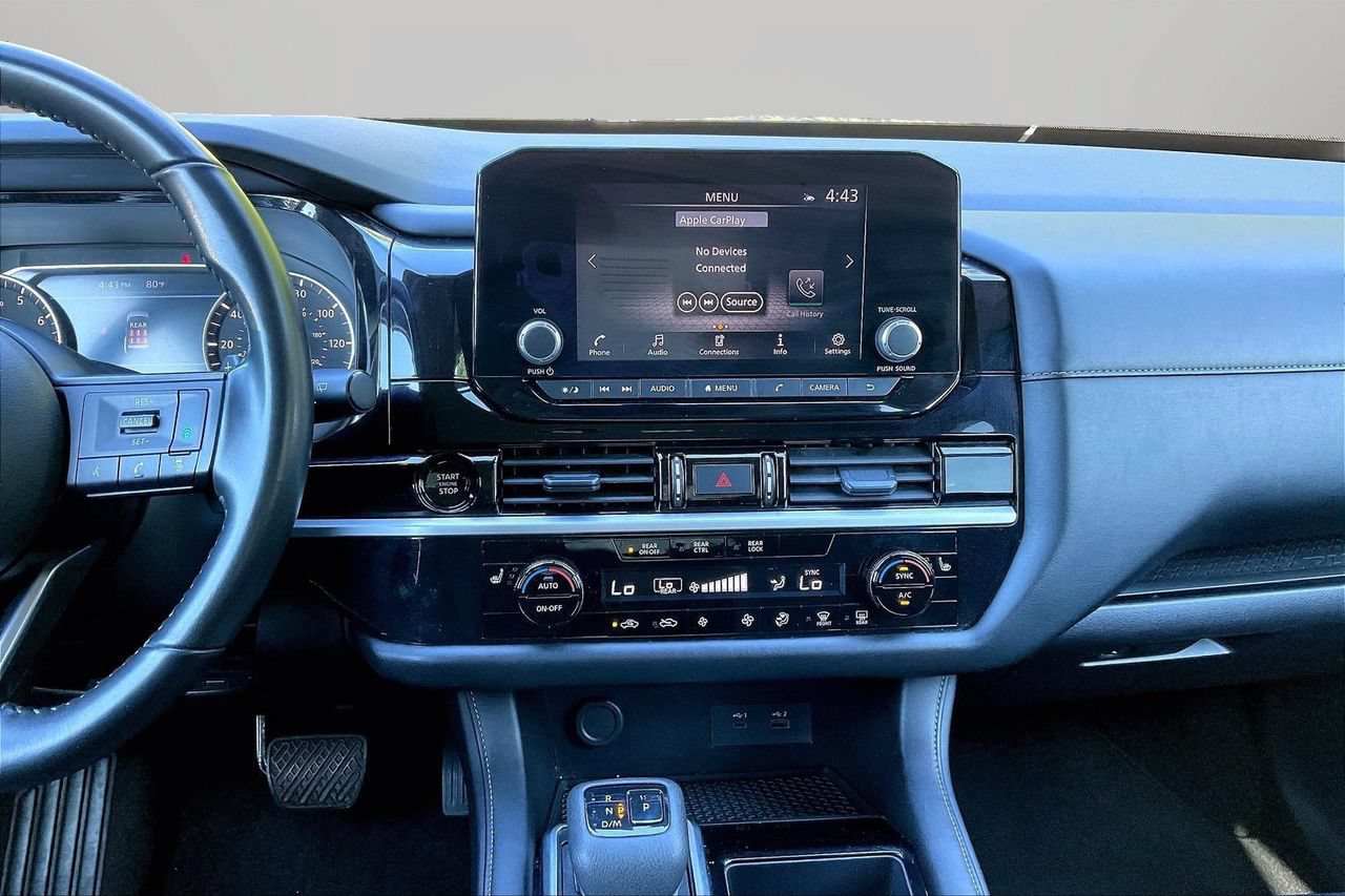 Used 2025 Nissan Pathfinder SV AWD/4WD image 12