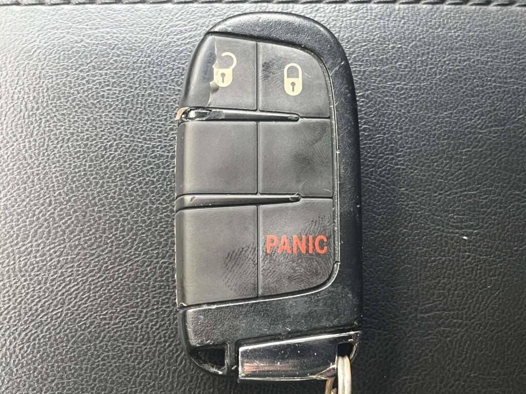Used 2024 Jeep Compass Trailhawk AWD/4WD image 4