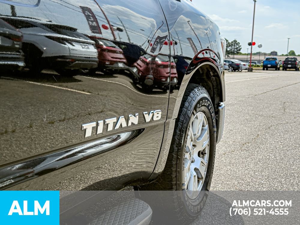 Used 2018 Nissan Titan SV w/ SV Convenience Package AWD/4WD image 10