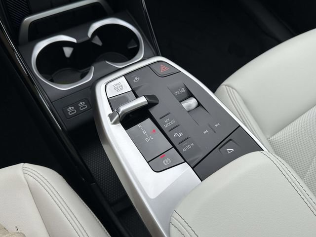 New 2026 BMW X1 xDrive28i w/ Technology Package AWD/4WD image 17
