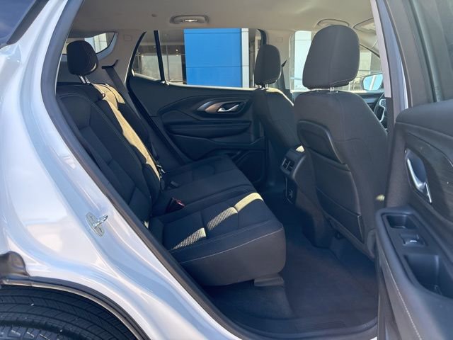 Used 2024 GMC Terrain SLE w/ Driver Convenience Package image 18