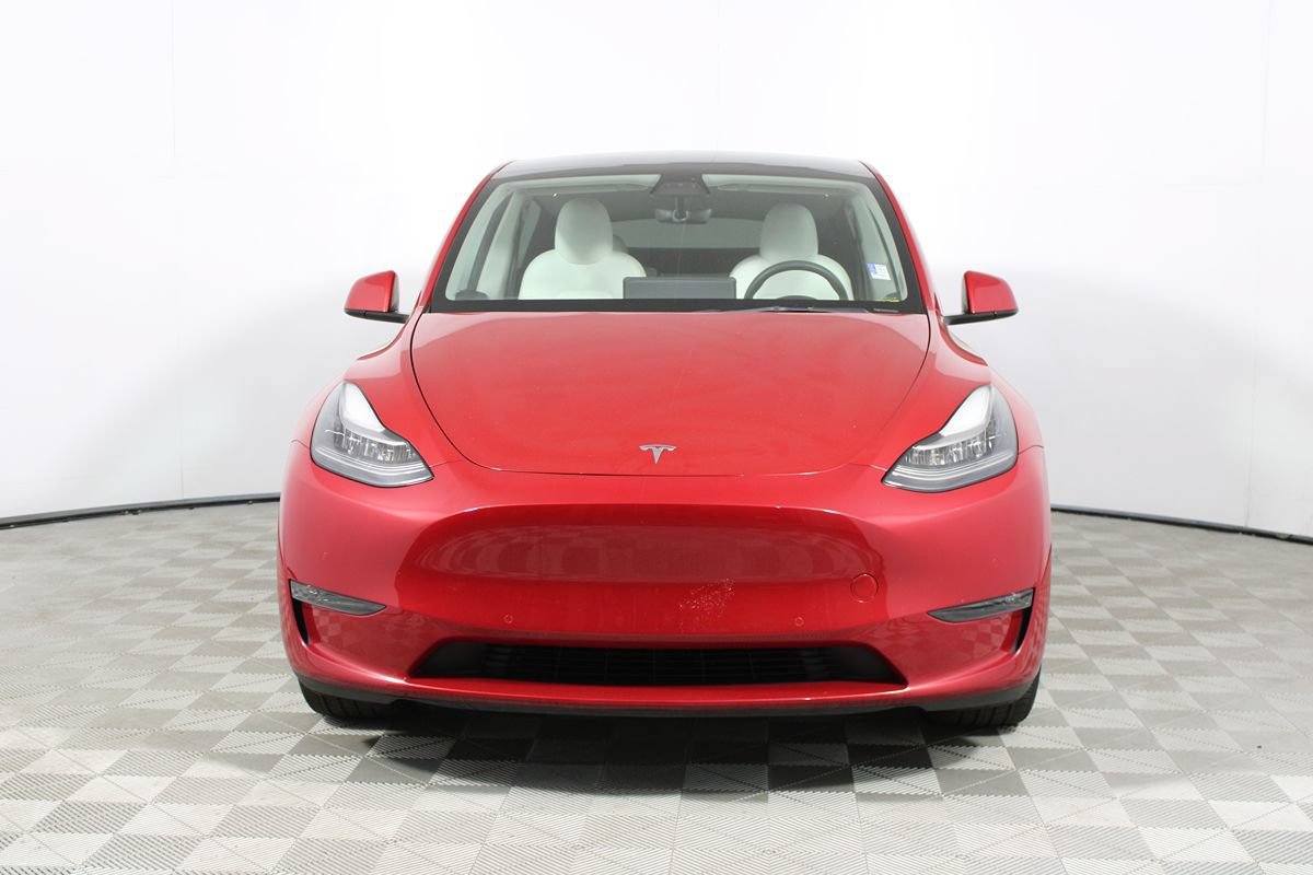 Used 2022 Tesla Model Y Long Range AWD/4WD image 2