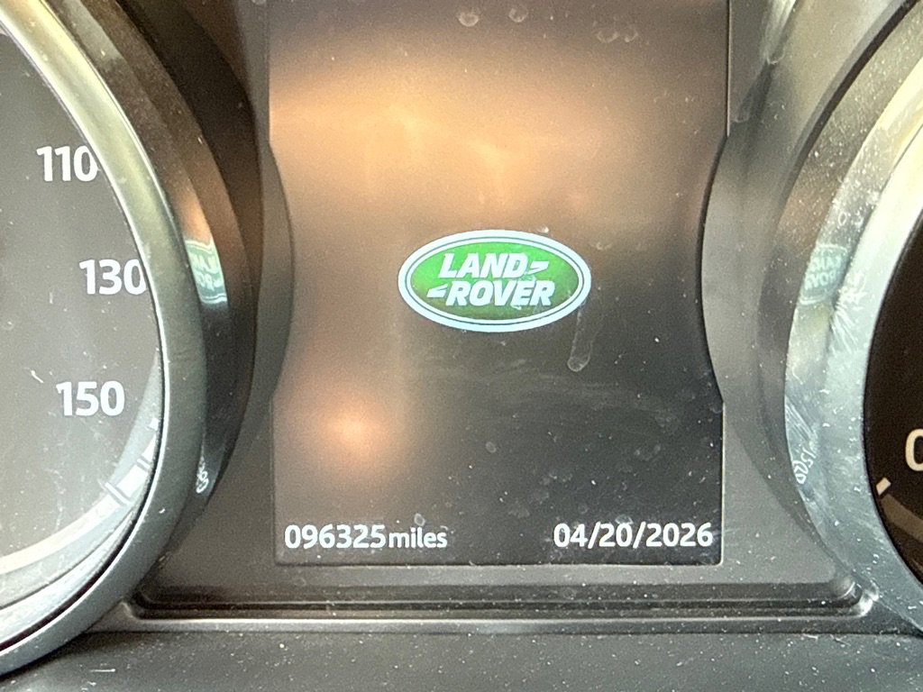 Used 2019 Land Rover Discovery Sport SE image 7