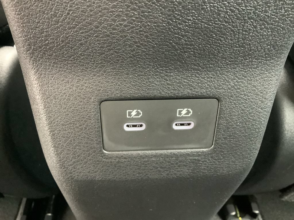 New 2026 Nissan Kicks SR w/ Cold Weather Package AWD/4WD image 32