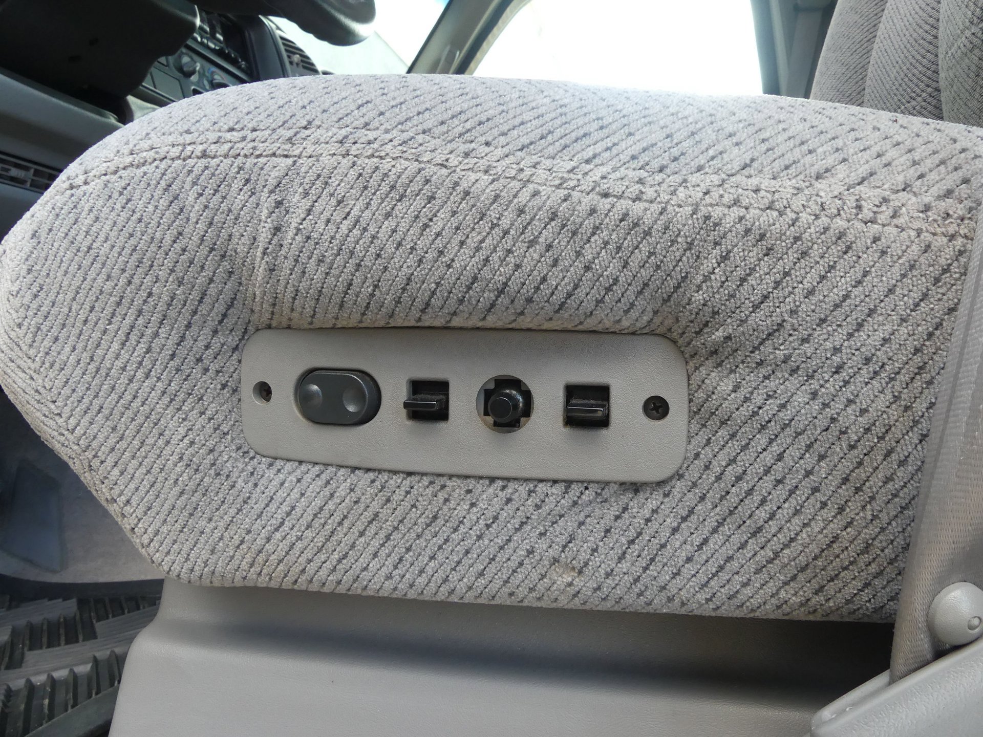 Used 2000 Chevrolet Silverado 3500 2WD Crew Cab image 54