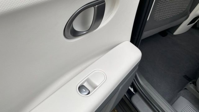 Used 2025 Hyundai Ioniq 5 SE image 20