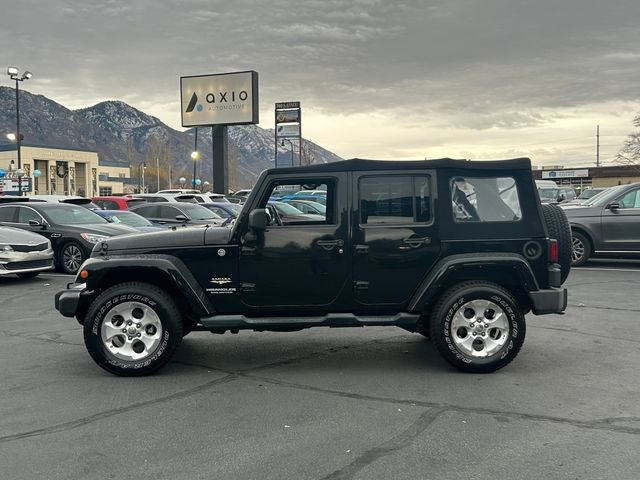Used 2014 Jeep Wrangler Unlimited Sahara w/ Dual Top Group AWD/4WD image 7