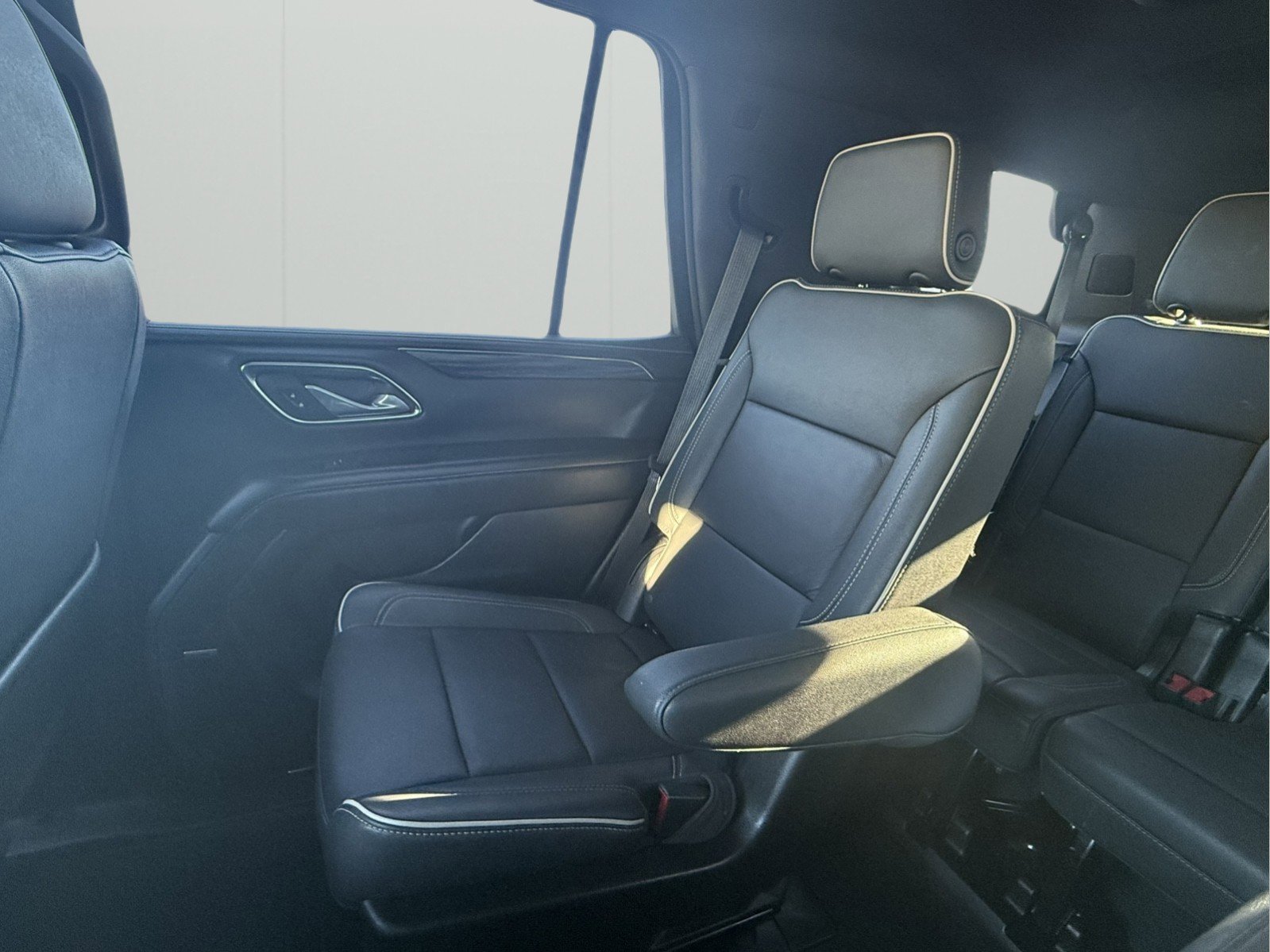 Used 2024 GMC Yukon SLT image 29