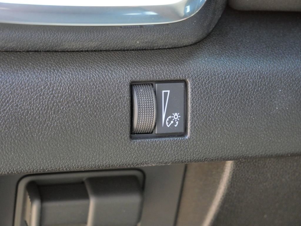 New 2026 GMC Canyon Elevation w/ Convenience Package image 41