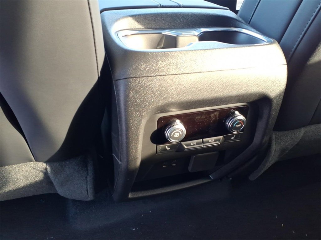 New 2026 GMC Acadia Denali w/ Super Cruise Package image 8