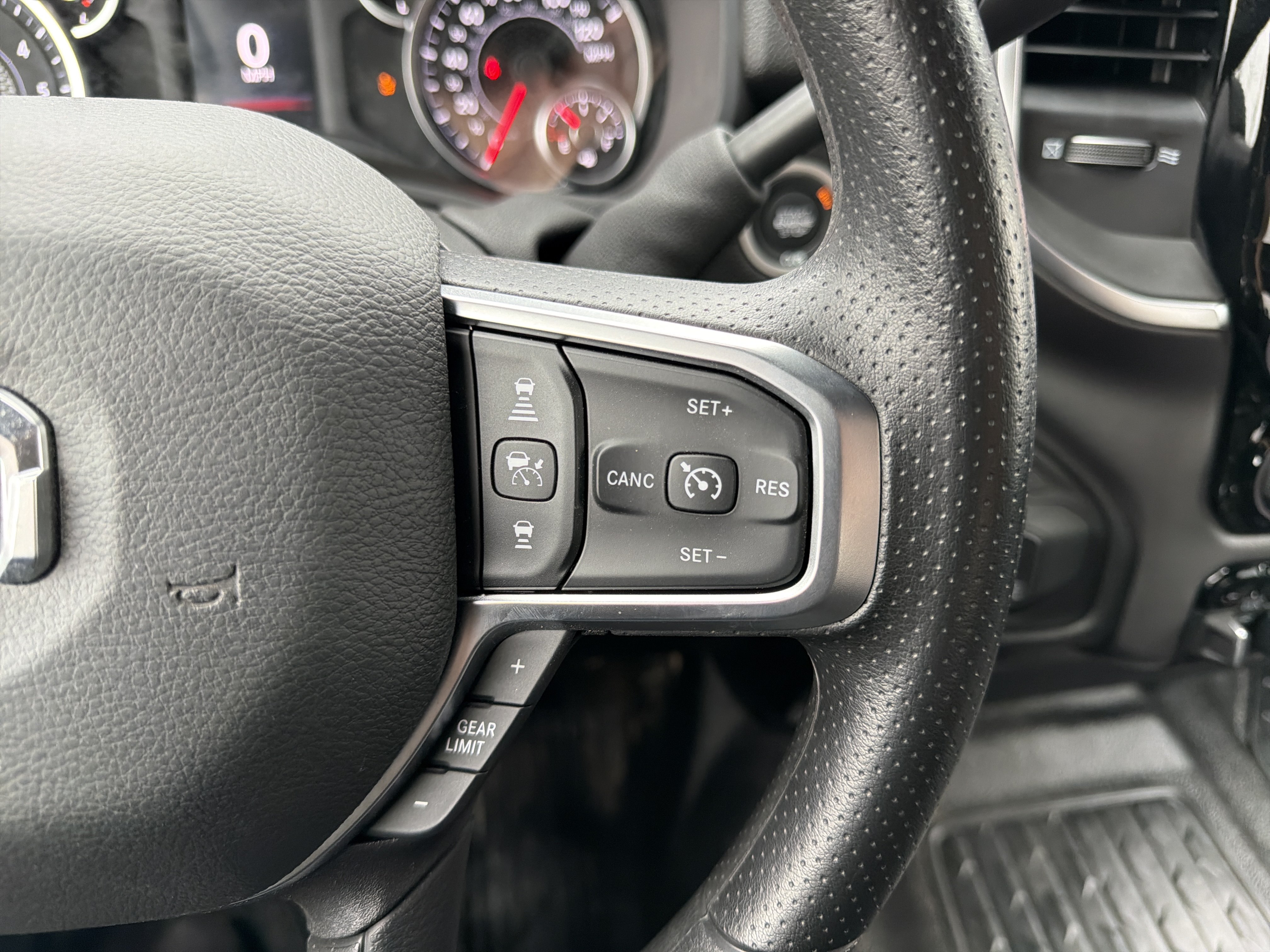 Used 2025 RAM 3500 Big Horn AWD/4WD image 21