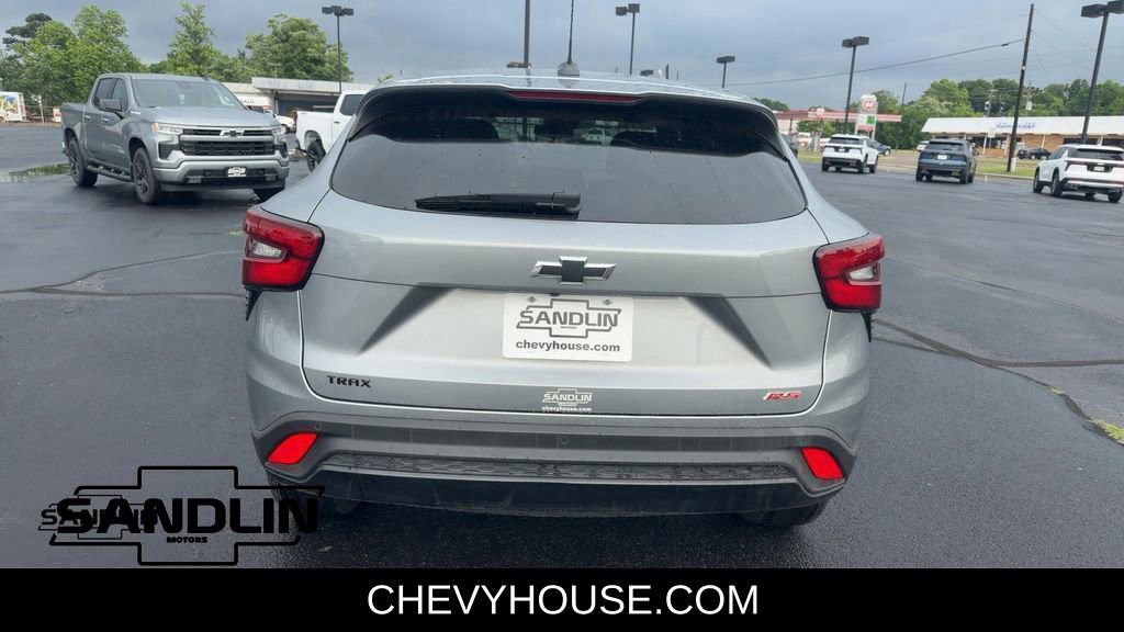 Used 2024 Chevrolet Trax RS w/ Sunroof Package FWD image 74