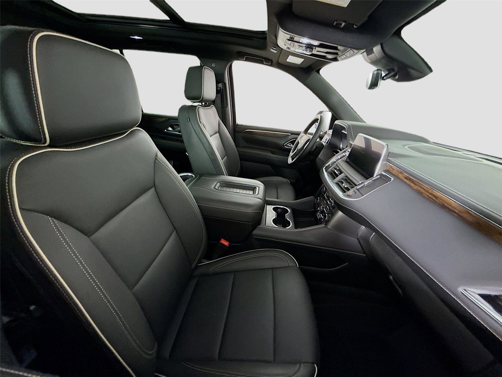 Used 2024 Chevrolet Tahoe Premier w/ Premium Package image 24