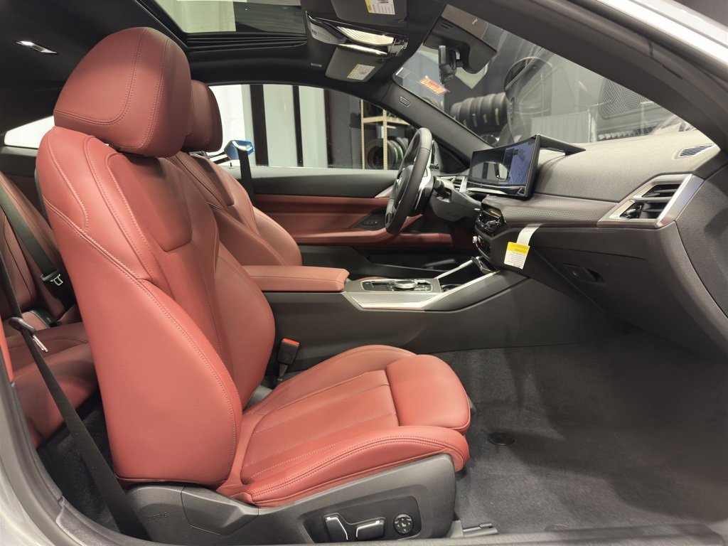 Used 2025 BMW 430i xDrive Coupe w/ Convenience Package image 22