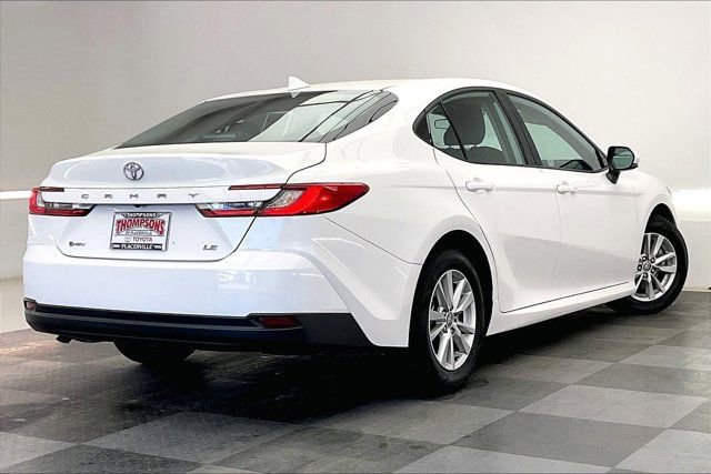 Used 2025 Toyota Camry LE image 13