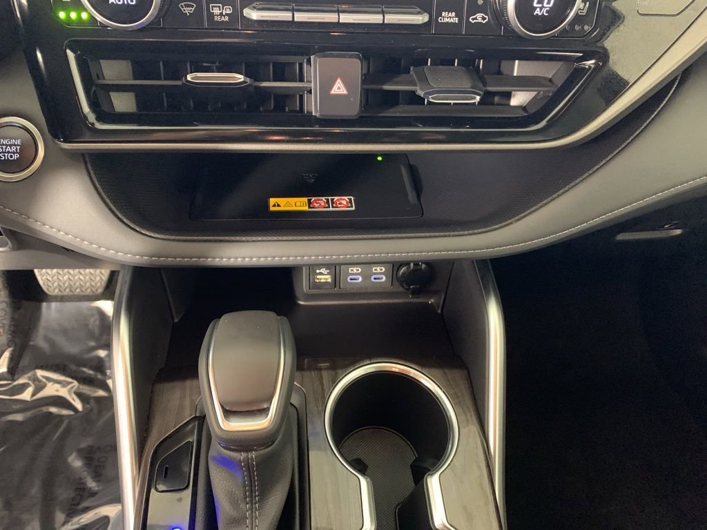 Used 2026 Toyota Highlander Limited image 28