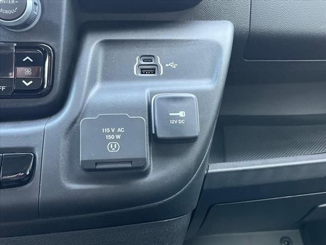 New 2025 RAM ProMaster 2500 w/ Quick Order Package 22G SLT image 18