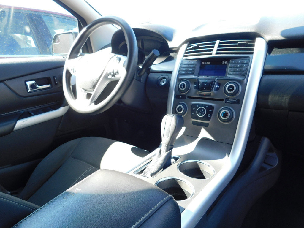 Used 2013 Ford Edge SE image 9