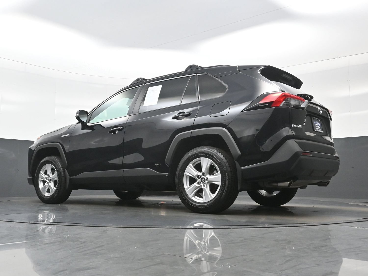 Used 2020 Toyota RAV4 XLE w/ XLE Grade Weather Package AWD/4WD image 29