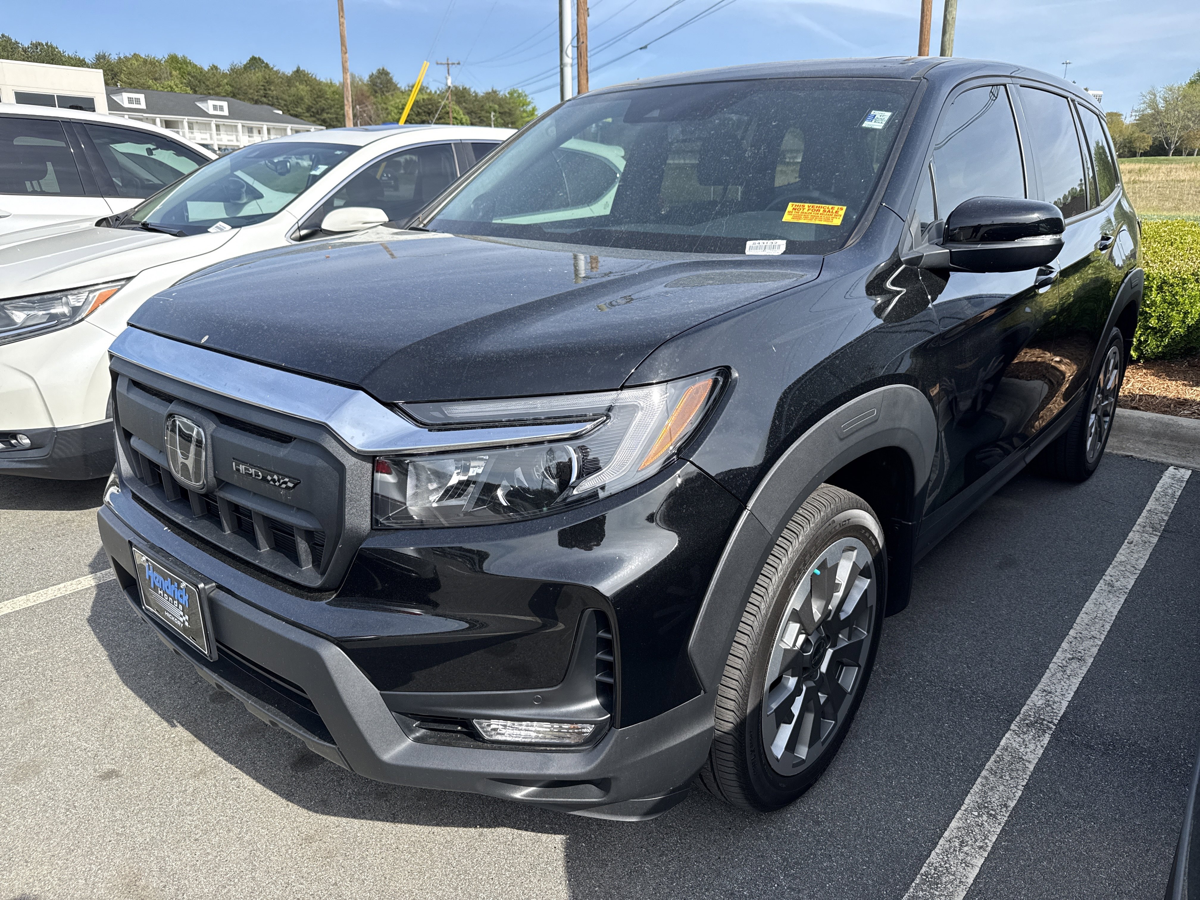 Certified 2025 Honda Passport EX-L image 5