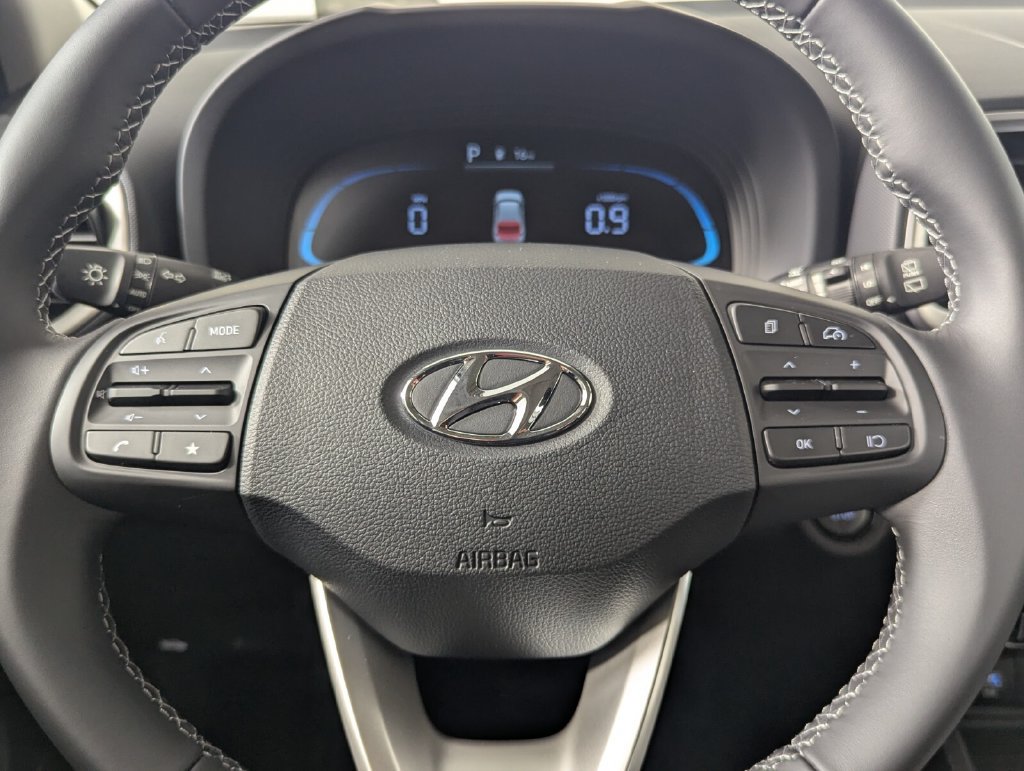 New 2026 Hyundai Venue SEL FWD image 16