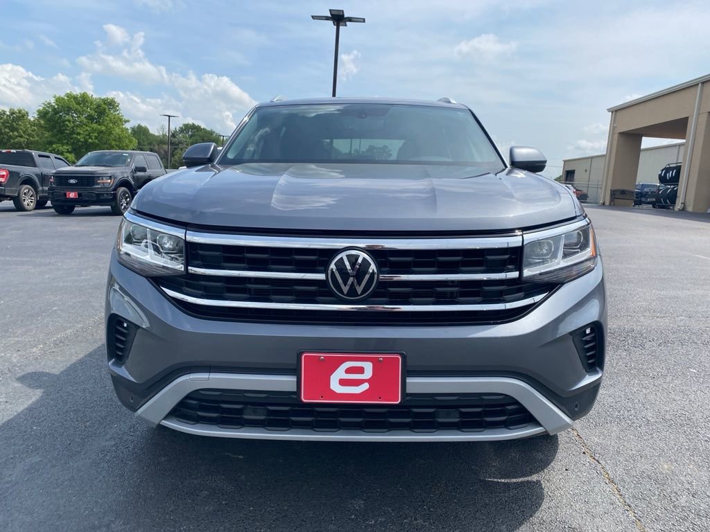 Used 2023 Volkswagen Atlas Cross Sport SE w/ Panoramic Sunroof Package image 3