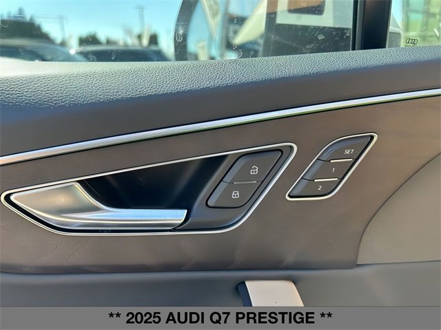 New 2025 Audi Q7 3.0T Prestige image 17