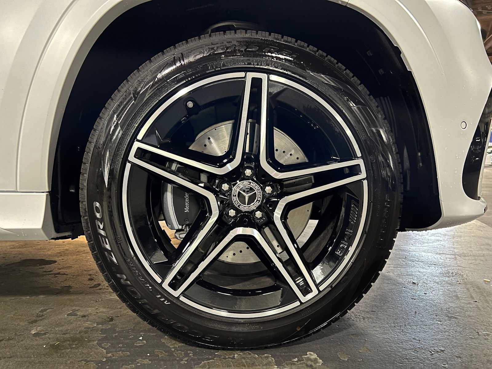 New 2026 Mercedes-Benz GLS 450 4MATIC image 9