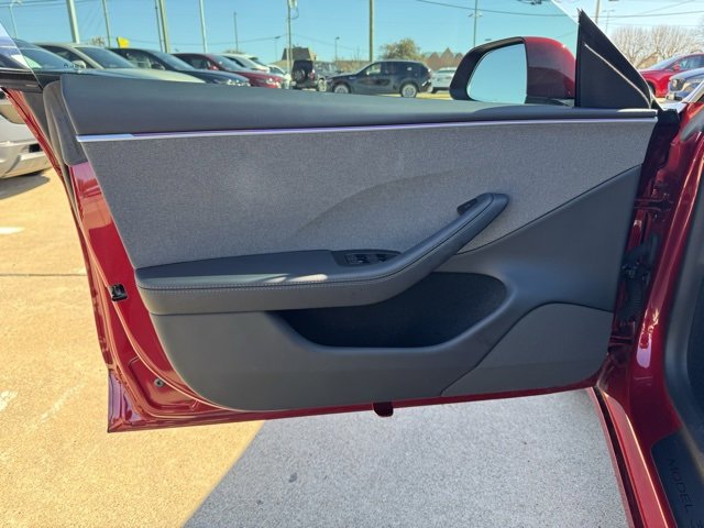 Used 2025 Tesla Model 3 Long Range image 11