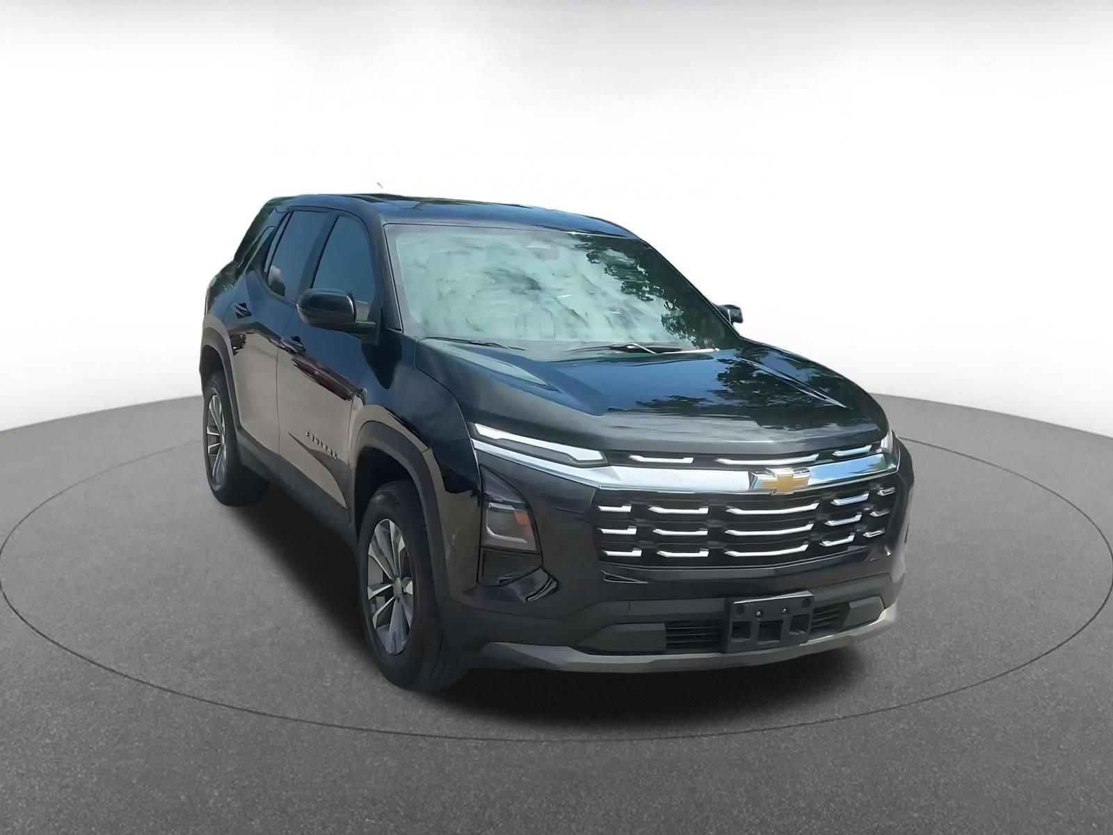 Used 2025 Chevrolet Equinox LT FWD image 3