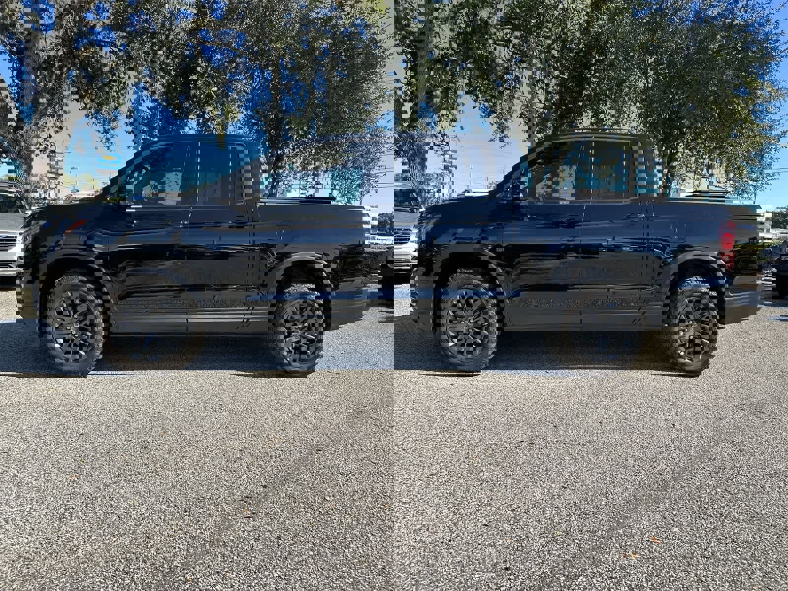 Used 2025 Honda Ridgeline Sport image 8