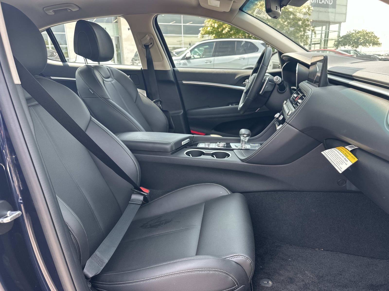 Used 2026 Genesis G70 2.5T RWD image 36